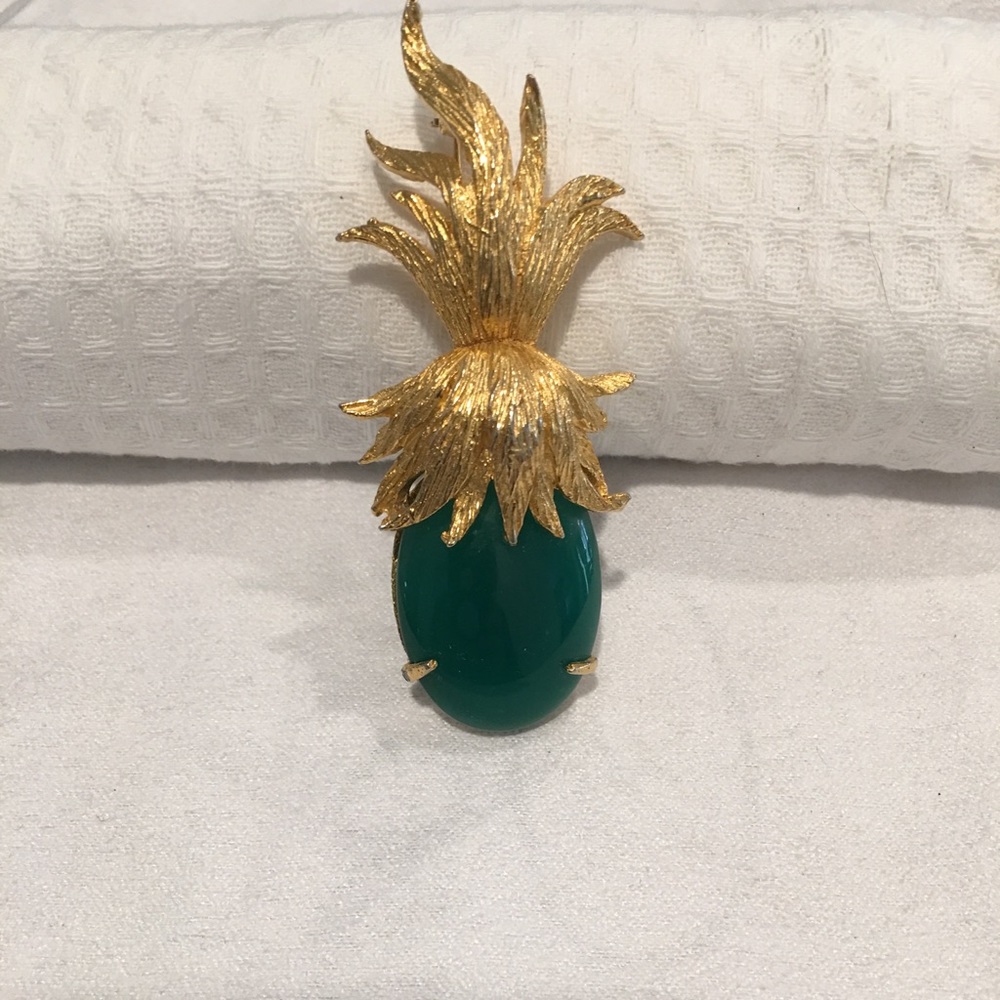 💎Vintage Gold & Green Pineapple Pin